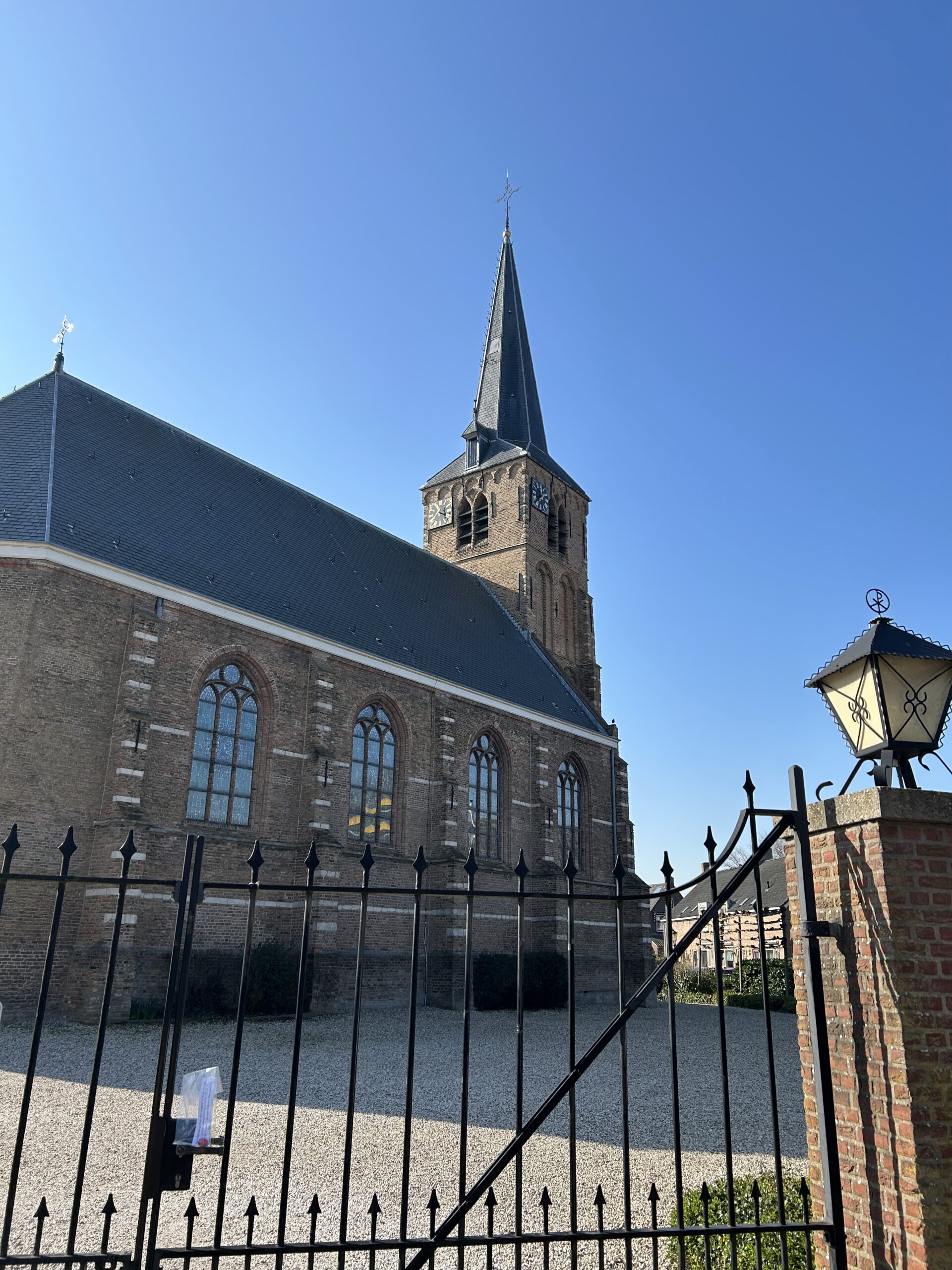 Grote paaseieren-jacht van Plus te Kulve: 40 zakjes verstopt door heel Nieuwerkerk